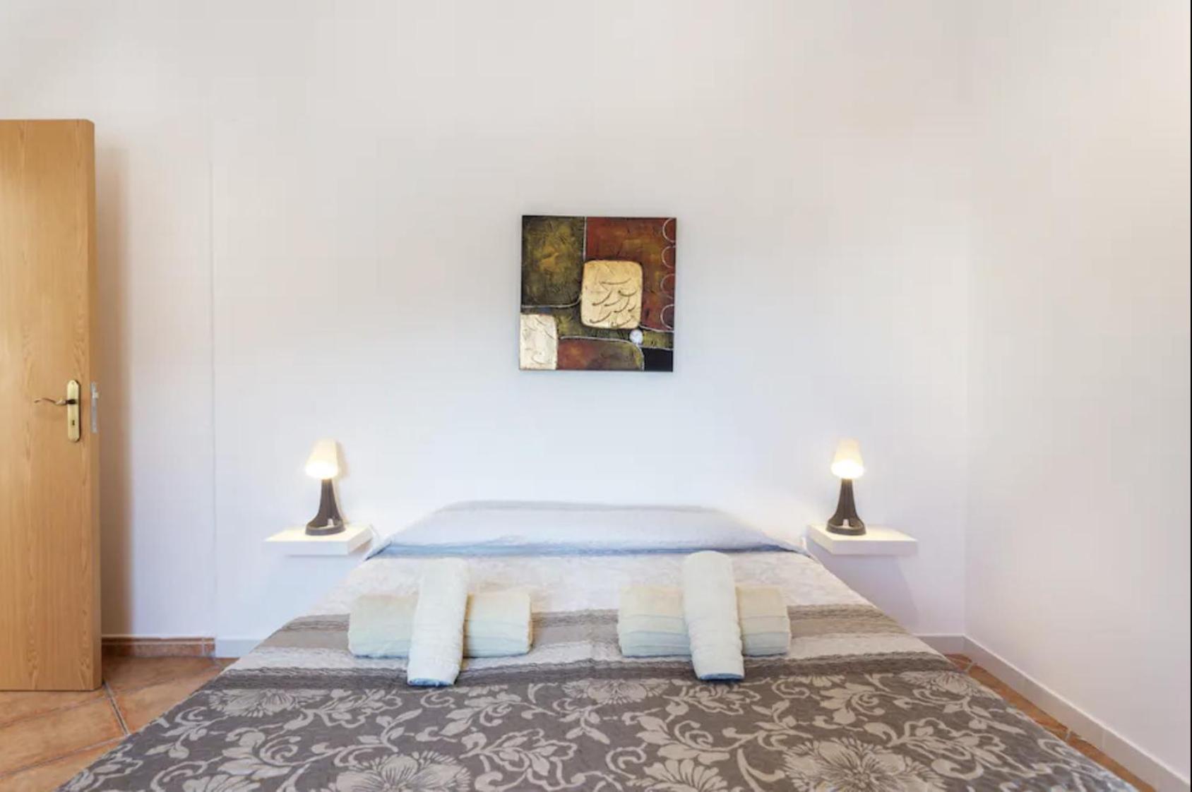 Blife Moustachya Private Rooms 파로 외부 사진